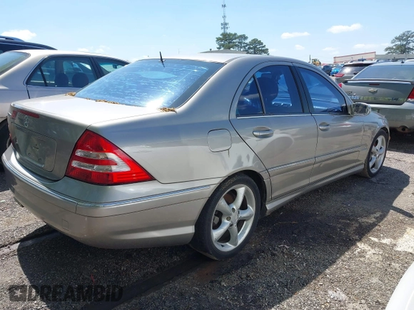 2006 Mercedes-Benz C 230 Sport with VIN WDBRF52H06E021589, listed as a IAAI auction lot 41994112 with 168,929 mi miles and . Bid and sale history available at carsss.com. Image 4.