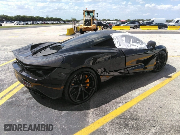 2018 McLaren 720S z VIN SBM14DCA9JW001142, wystawiony jako IAAI lot #42117797 z przebiegiem 15 654 mil mil oraz . Historia ofert i sprzedaży dostępna na DreamBid. Obrazek 4.