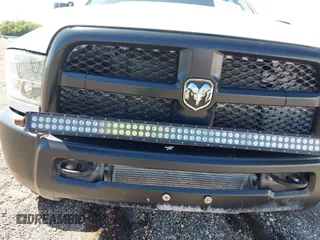 2017 Ram 2500 Tradesman z VIN 3C6UR5CLXHG620105, wystawiony jako IAAI lot #42496482 z przebiegiem 89 150 mil mil oraz . Historia ofert i sprzedaży dostępna na DreamBid. Obrazek 18.