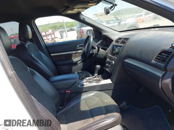 2018 Ford Explorer XLT with VIN 1FM5K7D85JGA13050, listed as a IAAI auction lot 42238472 with 174,082 mi miles and . Bid and sale history available at DreamBid. Image 5.