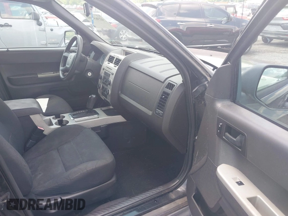 2008 Ford Escape XLT с VIN 1FMCU03158KD14843, выставлен на аукционе IAAI как лот 42365999 с пробегом 89 452 миль миль и . История ставок и продаж доступна на DreamBid. Изображение 5.