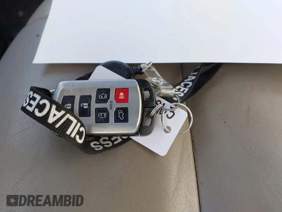 2020 Toyota Sienna XLE Auto Access Seat with VIN 5TDYZ3DCXLS050310, listed as a IAAI auction lot 41469930 with 77,370 mi miles and . Bid and sale history available at DreamBid. Image 11.