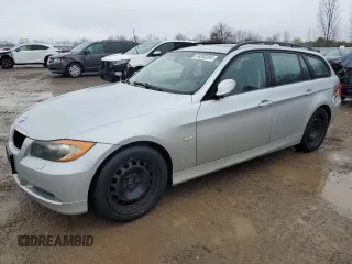 2008 BMW 3 Series 328xi z VIN WBAVT73588FZ37486, wystawiony jako Copart lot #84202284 z przebiegiem 200 512 mil mil oraz Czysty tytuł • Clean title. Historia ofert i sprzedaży dostępna na DreamBid. Obrazek 1.
