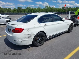 2012 BMW 5 Series 528i z VIN WBAXG5C55CDW66358, wystawiony jako IAAI lot #42166239 z przebiegiem 81 336 mil mil oraz . Historia ofert i sprzedaży dostępna na DreamBid. Obrazek 4.