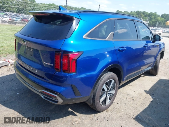 2021 Kia Sorento EX with VIN 5XYRHDLF9MG057885, listed as a IAAI auction lot 42409576 with 45,867 mi miles and . Bid and sale history available at DreamBid. Image 4.