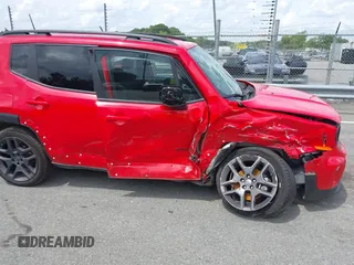 2022 Jeep Renegade Latitude with VIN ZACNJDB16NPN82636, listed as a IAAI auction lot 42501579 with 62,382 mi miles and . Bid and sale history available at DreamBid. Image 6.