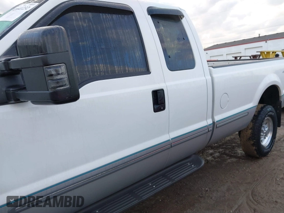 1999 Ford F-250 XL with VIN 1FTNX21F7XEB78484, listed as a IAAI auction lot 41641232 with 176,395 mi miles and . Bid and sale history available at DreamBid. Image 14.