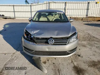 2012 Volkswagen Passat SE with VIN 1VWBP7A34CC050129, listed as a Copart auction lot 48500375 with 143,109 mi miles and Salvage Title. Bid and sale history available at carsss.com. Image 5.