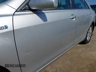 2008 Toyota Camry z VIN 4T1BB46K48U057742, wystawiony jako IAAI lot #42334365 z przebiegiem 210 090 mil mil oraz . Historia ofert i sprzedaży dostępna na DreamBid. Obrazek 17.