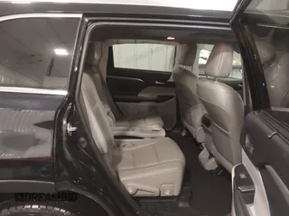 2019 Toyota Highlander Limited with VIN 5TDDZRFH1KS953891, listed as a IAAI auction lot 41979987 with 159,986 mi miles and . Bid and sale history available at DreamBid. Image 8.