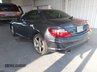 2012 Mercedes-Benz SLK 250 z VIN WDDPK4HA4CF036956, wystawiony jako IAAI lot #42382830 z przebiegiem 89 369 mil mil oraz . Historia ofert i sprzedaży dostępna na DreamBid. Obrazek 3.