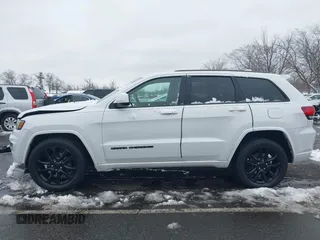 2017 Jeep Grand Cherokee Laredo with VIN 1C4RJFAG2HC951071, listed as a IAAI auction lot 41536568 with 99,941 mi miles. Bid and sale history available at carsss.com. Image 14.