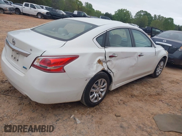 2013 Nissan Altima SV with VIN 1N4AL3AP8DN554166, listed as a IAAI auction lot 42008563 with 149,809 mi miles and . Bid and sale history available at carsss.com. Image 4.