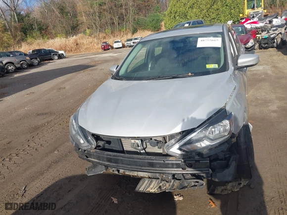 2019 Nissan Sentra SR with VIN 3N1AB7AP5KY382282, listed as a IAAI auction lot 40755665 with 72,028 mi miles. Bid and sale history available at carsss.com. Image 12.