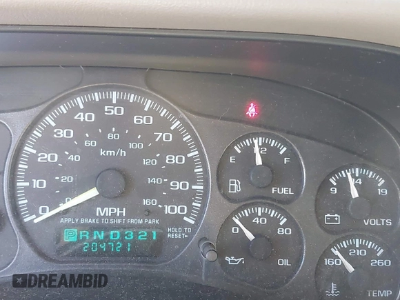 2000 Chevrolet Suburban LS with VIN 3GNEC16T3YG164300, listed as a IAAI auction lot 42003857 with 204,721 mi miles. Bid and sale history available at carsss.com. Image 7.