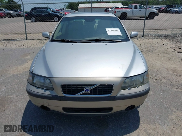 2004 Volvo S60 с VIN YV1RS61T442343704, выставлен на аукционе IAAI как лот 42318811 с пробегом 173 475 миль миль и . История ставок и продаж доступна на DreamBid. Изображение 6.