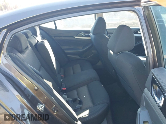 2016 Nissan Maxima SL with VIN 1N4AA6AP1GC448472, listed as a IAAI auction lot 41329749 with 152,644 mi miles and . Bid and sale history available at DreamBid. Image 8.