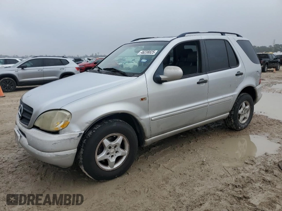 2000 Mercedes-Benz M 320/430/500 z VIN 4JGAB54E8YA214902, wystawiony jako Copart lot #46238825 z przebiegiem Nie podano mil oraz Szkoda całkowita • Salvage title. Historia ofert i sprzedaży dostępna na DreamBid. Obrazek 1.
