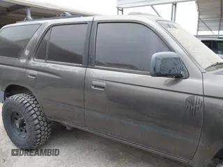 1998 Toyota 4Runner SR5 z VIN JT3GN86R3W0082047, wystawiony jako IAAI lot #42030018 z przebiegiem 259 894 mil mil oraz . Historia ofert i sprzedaży dostępna na DreamBid. Obrazek 12.