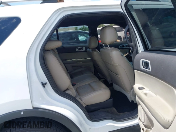2014 Ford Explorer XLT with VIN 1FM5K7D88EGB27971, listed as a IAAI auction lot 42241622 with 198,422 mi miles and . Bid and sale history available at DreamBid. Image 8.