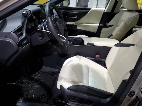 2022 Lexus ES 300h Luxury with VIN 58AEA1C17NU018349, listed as a Copart auction lot 43206535 with 13,464 mi miles and Salvage title. Bid and sale history available at DreamBid. Image 7.