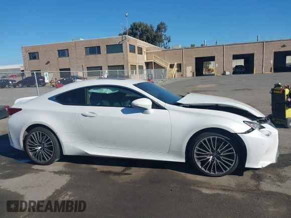 2015 Lexus RC 350 F Sport z VIN JTHHE5BC5F5002233, wystawiony jako IAAI lot #41338345 z przebiegiem 214 384 mil mil oraz . Historia ofert i sprzedaży dostępna na DreamBid. Obrazek 13.
