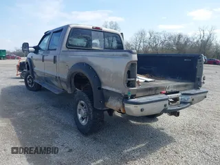2002 Ford F-350 XL with VIN 1FTSW31F12EB06717, listed as a IAAI auction lot 41911543 with 351,800 mi miles and . Bid and sale history available at DreamBid. Image 3.