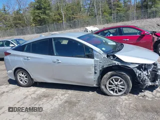 2020 Toyota Prius LE with VIN JTDKARFPXL3137917, listed as a IAAI auction lot 42037108 with 49,578 mi miles and . Bid and sale history available at DreamBid. Image 18.