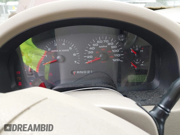 2004 Ford F-150 XLT с VIN 1FTPX145X4FA25500, выставлен на аукционе IAAI как лот 42697191 с пробегом 160 669 миль миль и . История ставок и продаж доступна на DreamBid. Изображение 7.