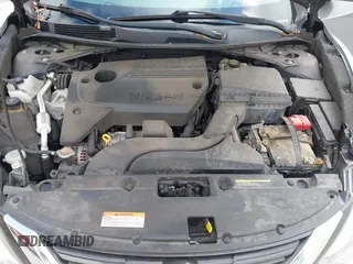 2016 Nissan Altima SR with VIN 1N4AL3APXGC129614, listed as a IAAI auction lot 41914117 with 98,595 mi miles and . Bid and sale history available at carsss.com. Image 10.