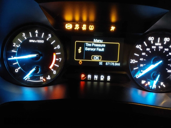 2018 Ford Explorer с VIN 1FM5K8B82JGA71173, выставлен на аукционе IAAI как лот 41552028 с пробегом 87 176 миль миль и . История ставок и продаж доступна на DreamBid. Изображение 7.