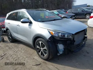 2016 Kia Sorento EX with VIN 5XYPHDA50GG180688, listed as a IAAI auction lot 41745044 with 107,952 mi miles. Bid and sale history available at carsss.com. Image 1.
