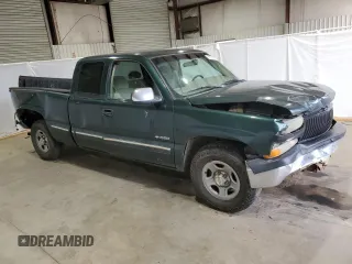 2001 Chevrolet Silverado 1500 LS with VIN 2GCEC19V611112938, listed as a Copart auction lot 88750485 with 368,647 mi miles and Salvage Title. Bid and sale history available at DreamBid. Image 4.