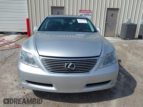 2008 Lexus LS 460 L with VIN JTHGL46F985024402, listed as a IAAI auction lot 41753588 with 167,373 mi miles and . Bid and sale history available at DreamBid. Image 12.