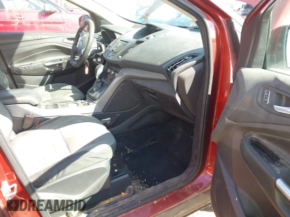 2016 Ford Escape SE with VIN 1FMCU0G75GUB22209, listed as a IAAI auction lot 41864084 with 96,313 mi miles. Bid and sale history available at carsss.com. Image 5.