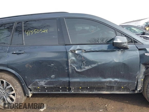 2021 Cadillac XT6 AWD Sport with VIN 1GYKPHRS9MZ104411, listed as a IAAI auction lot 41550524 with 32,140 mi miles. Bid and sale history available at carsss.com. Image 13.