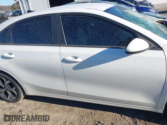 2019 Kia Forte LXS with VIN 3KPF24AD2KE040152, listed as a IAAI auction lot 41679814 with 1 mi miles. Bid and sale history available at carsss.com. Image 14.