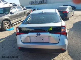 2022 Toyota Prius L Eco with VIN JTDKAMFU5N3189130, listed as a IAAI auction lot 41155935 with 44,253 mi miles. Bid and sale history available at carsss.com. Image 17.