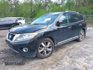2014 Nissan Pathfinder SV with VIN 5N1AR2MN3EC605904, listed as a IAAI auction lot 41908619 with 322,995 mi miles. Bid and sale history available at carsss.com. Image 2.