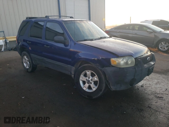 2006 Ford Escape XLT with VIN 1FMYU03Z96KB35827, listed as a Copart auction lot 83392794 with 230,346 mi miles and Salvage Title. Bid and sale history available at carsss.com. Image 4.