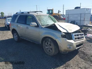 2010 Ford Escape Limited с VIN 1FMCU9EG3AKB01286, выставлен на аукционе IAAI как лот 42043185 с пробегом 159 300 миль миль и . История ставок и продаж доступна на DreamBid. Изображение 1.