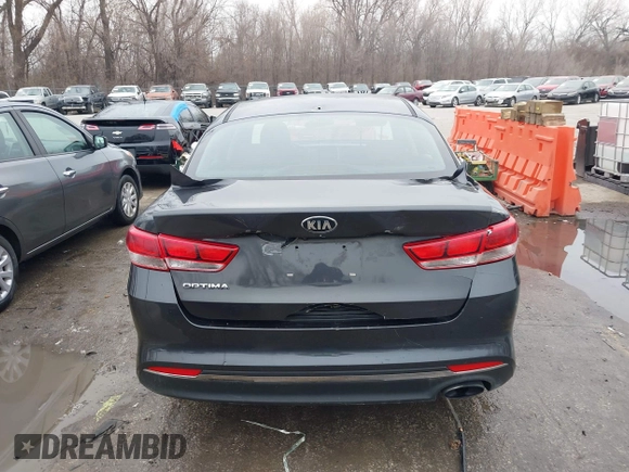 2017 Kia Optima LX z VIN 5XXGT4L38HG139029, wystawiony jako IAAI lot #41170780 z przebiegiem 131 201 mil mil oraz . Historia ofert i sprzedaży dostępna na DreamBid. Obrazek 6.