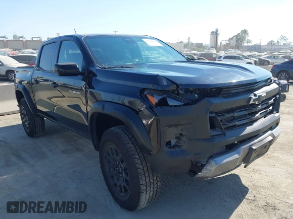 2024 Chevrolet Colorado 4WD Trail Boss z VIN 1GCPTEEK5R1144549, wystawiony jako IAAI lot #42754175 z przebiegiem Nie podano mil oraz . Historia ofert i sprzedaży dostępna na DreamBid. Obrazek 1.