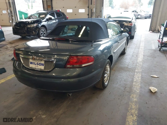 2002 Chrysler Sebring Limited with VIN 1C3EL65R92N272242, listed as a IAAI auction lot 41164755 with 52,086 mi miles. Bid and sale history available at carsss.com. Image 4.