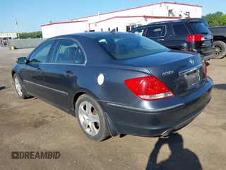 2005 Acura RL z VIN JH4KB16585C008623, wystawiony jako IAAI lot #42565681 z przebiegiem 218 757 mil mil oraz . Historia ofert i sprzedaży dostępna na DreamBid. Obrazek 3.