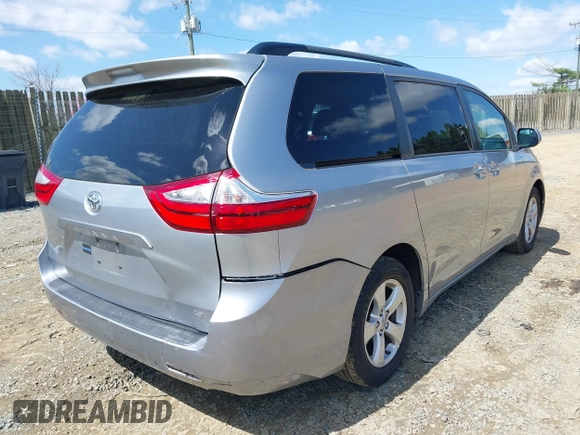 2017 Toyota Sienna LE Auto Access Seat with VIN 5TDKZ3DC4HS842904, listed as a IAAI auction lot 41946642 with 81,012 mi miles. Bid and sale history available at carsss.com. Image 4.