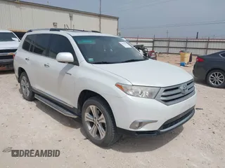 2013 Toyota Highlander Limited z VIN 5TDYK3EH5DS121087, wystawiony jako IAAI lot #41915990 z przebiegiem 96 025 mil mil oraz . Historia ofert i sprzedaży dostępna na DreamBid. Obrazek 1.