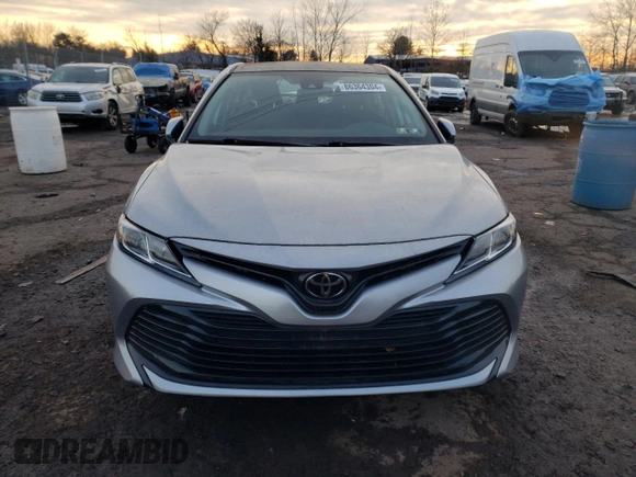 2020 Toyota Camry LE with VIN 4T1C11AK6LU994808, listed as a Copart auction lot 86364304 with 14,678 mi miles and Salvage Title. Bid and sale history available at carsss.com. Image 5.
