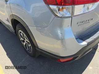 2019 Subaru Forester Premium with VIN JF2SKAGC7KH552139, listed as a IAAI auction lot 42566945 with 204,278 mi miles and . Bid and sale history available at DreamBid. Image 8.
