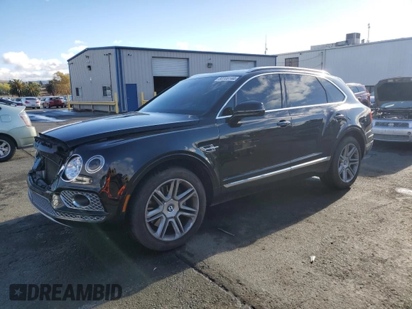 2018 Bentley Bentayga Signature z VIN SJAAC4ZV8JC019477, wystawiony jako Copart lot #80308144 z przebiegiem 59 575 mil mil oraz Szkody całkowita. Historia ofert i sprzedaży dostępna na DreamBid. Obrazek 1.